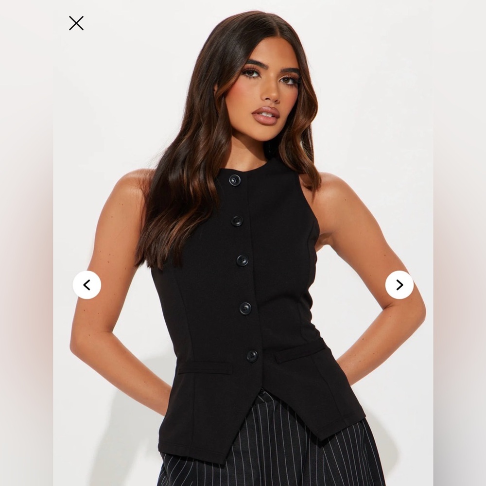Fashion Nova Black Sleeveless Button-Front Vest Top